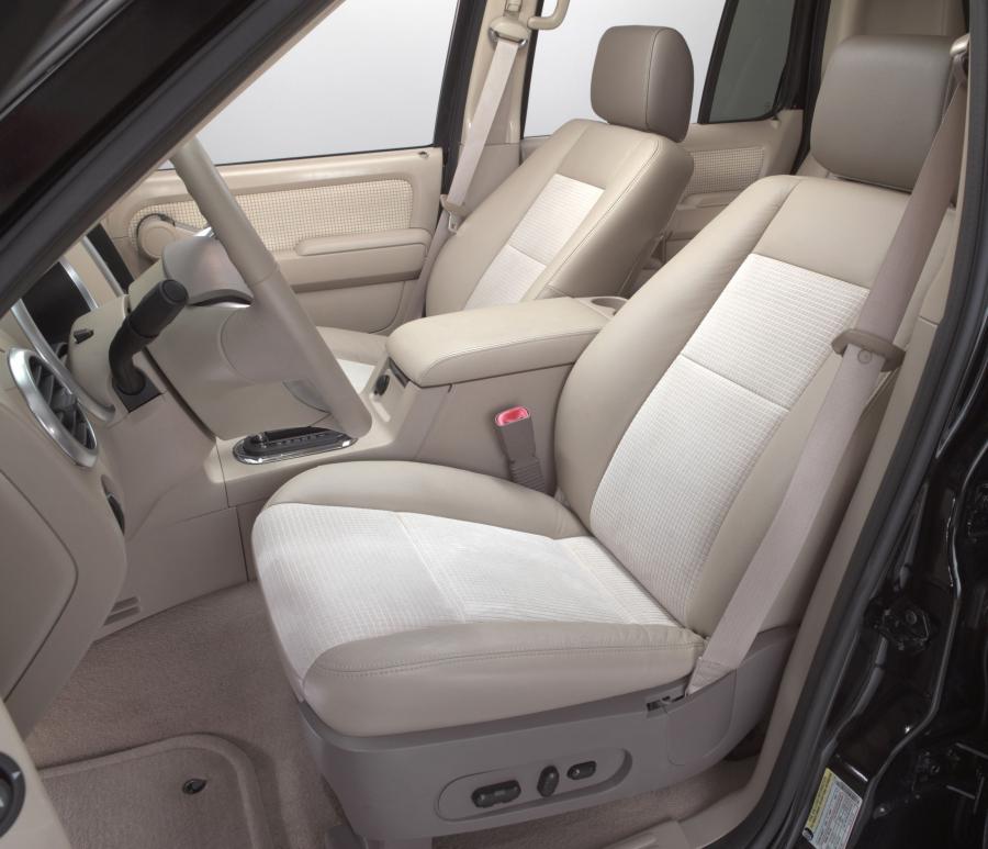  Mercury Mountaineer 2006 года  (фото 15 из 44)
